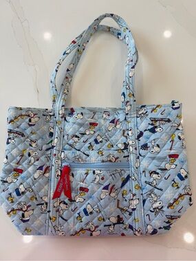 Vera Bradley Small Vera Tote Ski Jump Snoopy
